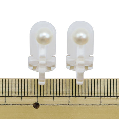 Staffa artigianale "Clip auricolare in resina perla 5mm kisca"