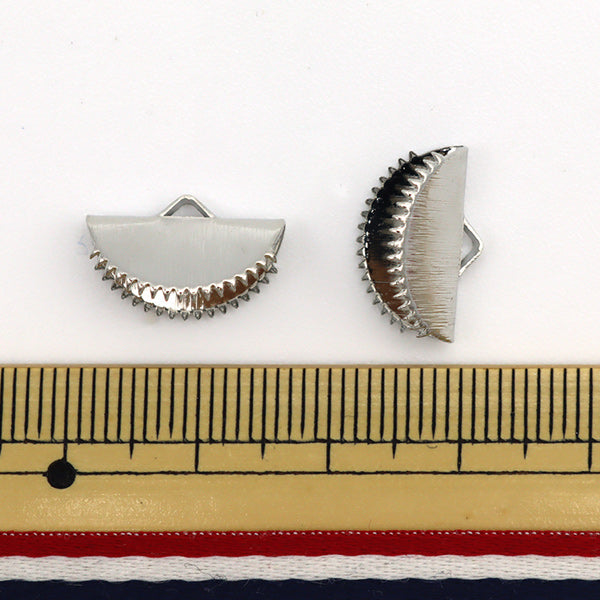 手芸金具 『リボン留め金具 半円 ヘアライン仕上げ 15×9mm シルバー 2