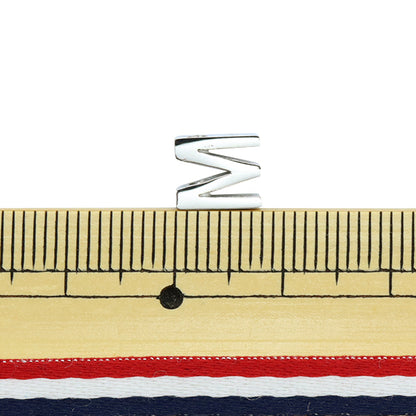 Piezas de metal "Inicial M 8 mm plateado 1 pieza PS6038-999"