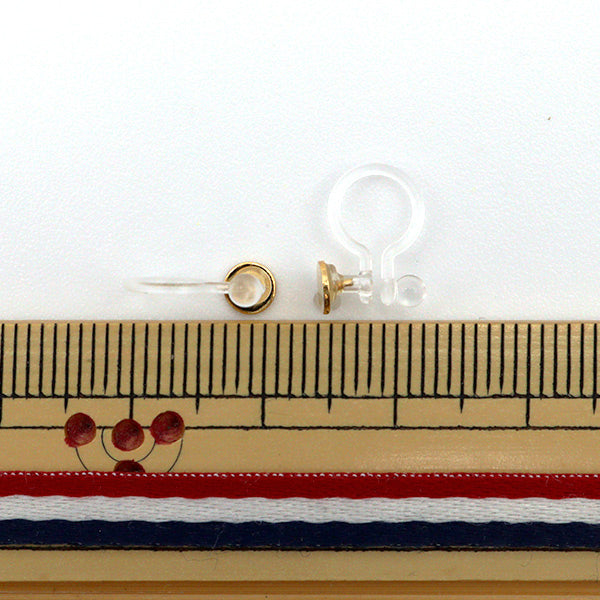 手芸金具 『抗菌樹脂イヤリング 丸皿4mm貼付 クリア×ゴールド 1ペア