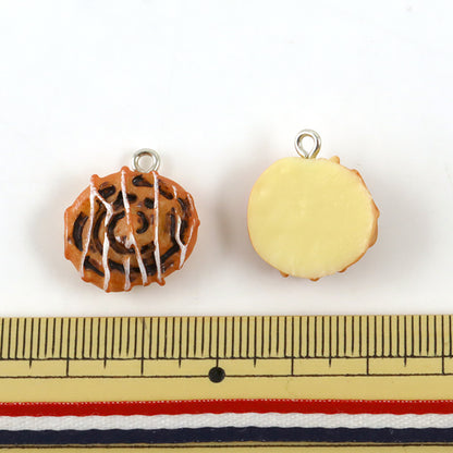 チャーム 『ミニチュアパンチャーム デニッシュロール 2個入 10-3066』