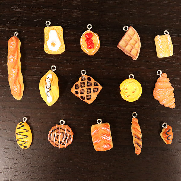 チャーム 『ミニチュアパンチャーム コッペパン 2個入 10-3070』