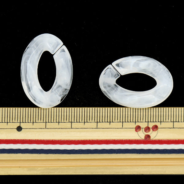 ビーズ 『アクリルパーツ チェーン変形マーブル ホワイト 約29mm×21mm 10-3524』