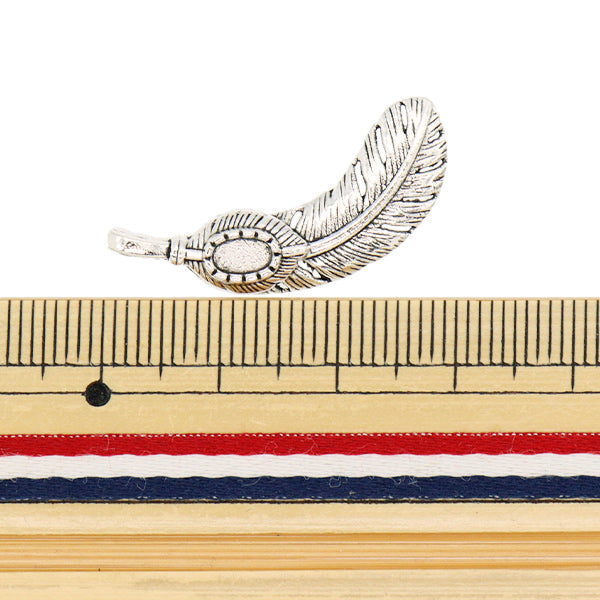 フェザーデザインチャーム໒꒱✨L. アクセサリー素材 『チャーム フェザー5 シルバー 6個入り M12387