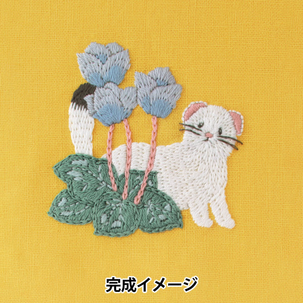 刺しゅうキット 『Chicchi 動物と季節の植物が彩る12ヶ月刺繍キット シクラメンの後ろからひょっこりオコジョさん JPT113』 DMC ディーエムシー