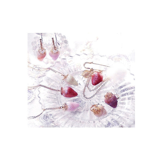 粘土レジン用型 『クレイジュエリー型抜き いちご立体型 (小) 259』 日清アソシエイツ