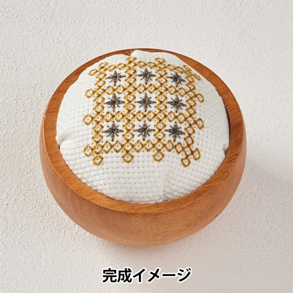 刺しゅうキット 『地刺しの連続模様3 戸塚刺しゅう 格子模様のピン