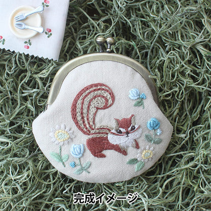 刺しゅうキット 『chicchiさんの動物刺繍キット がま口 野花と遊ぶりすさん PHC-120-2』 Piece ピース